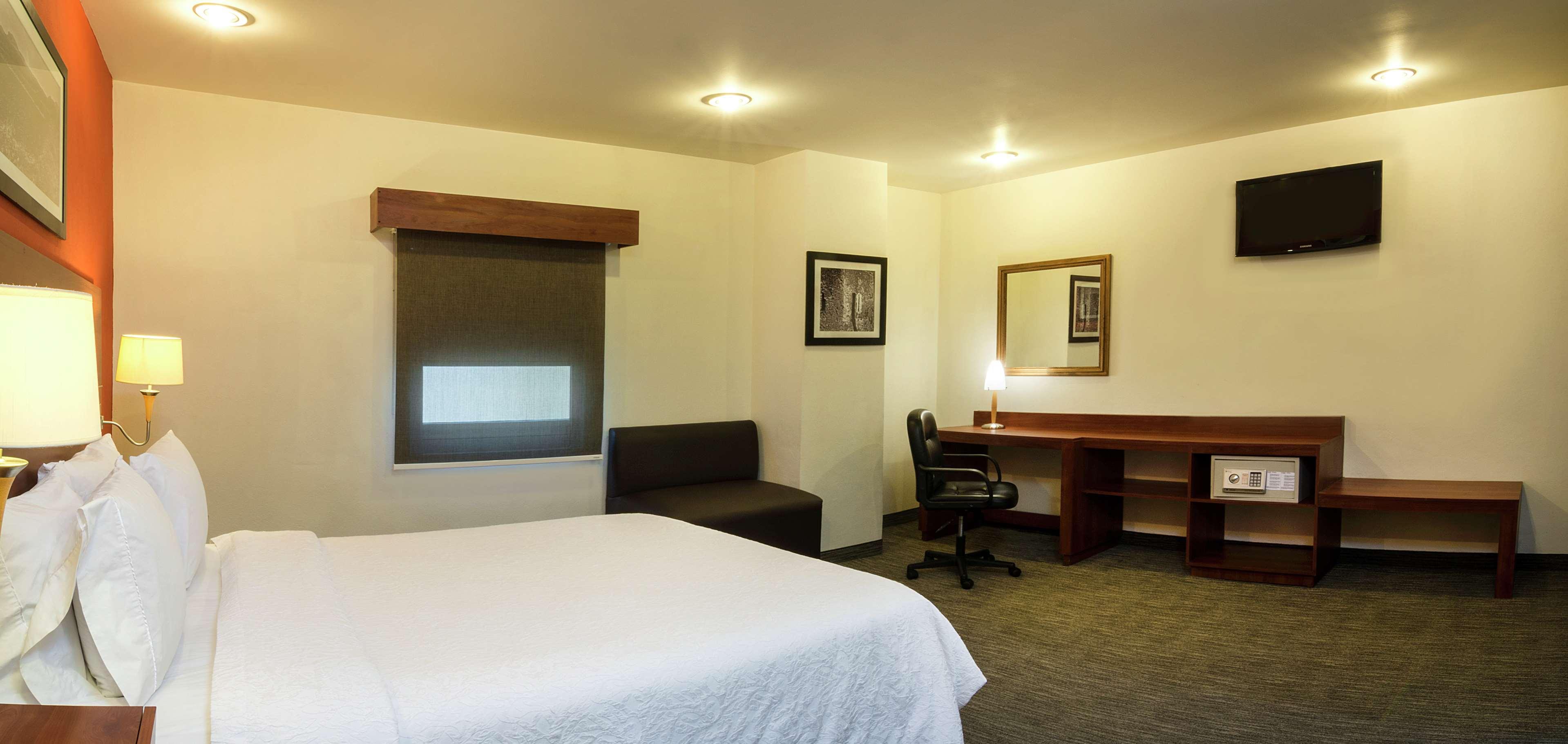 Hampton By Hilton San Juan Del Rio Hotell Eksteriør bilde