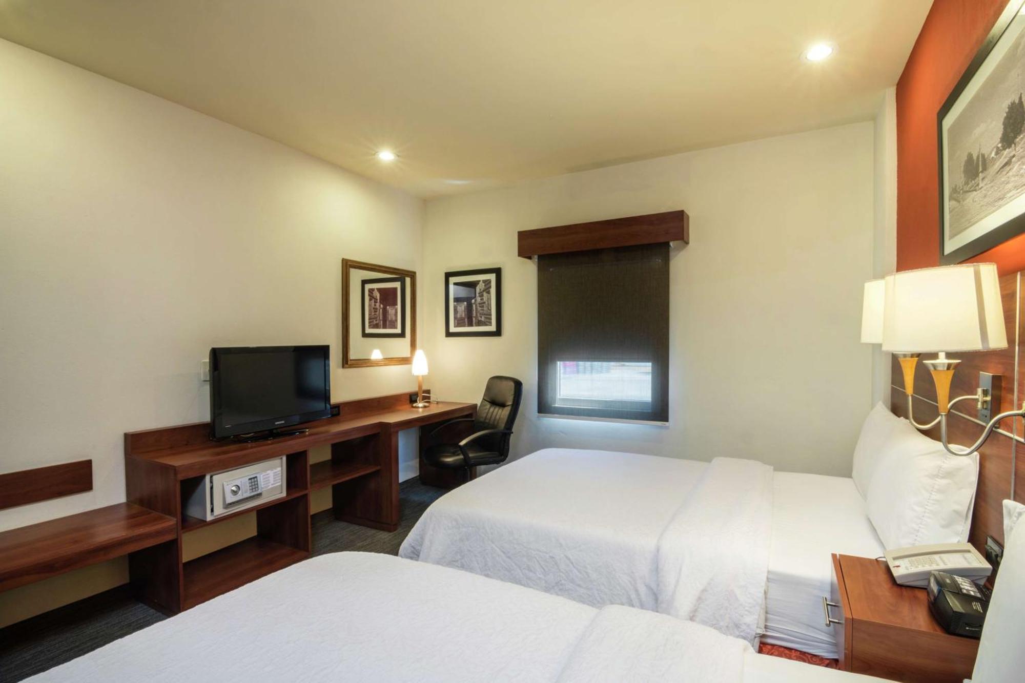 Hampton By Hilton San Juan Del Rio Hotell Eksteriør bilde