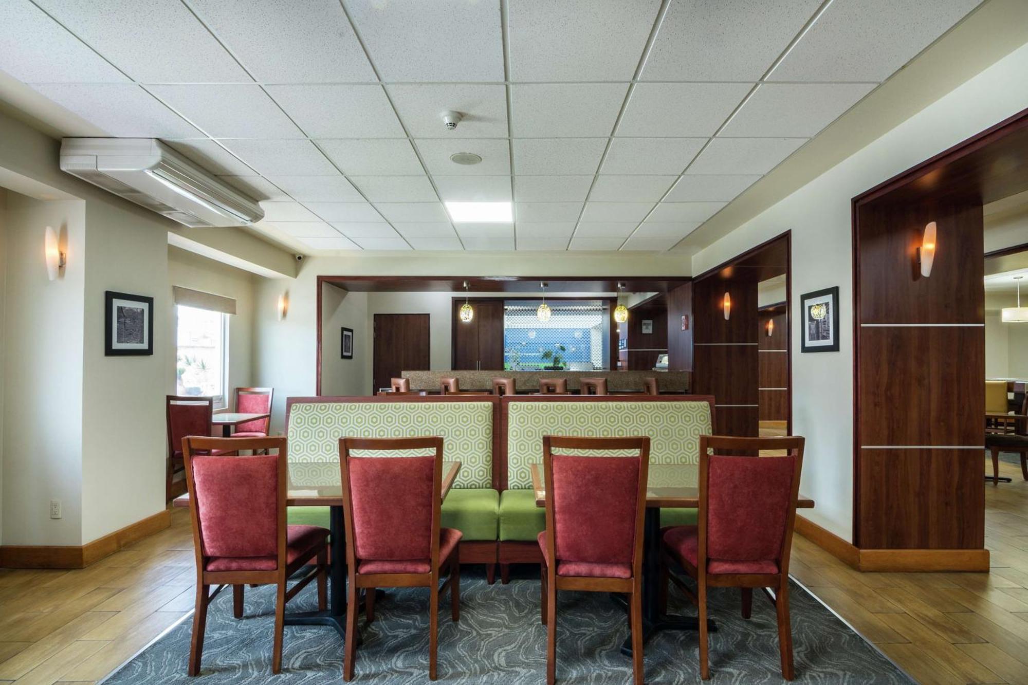 Hampton By Hilton San Juan Del Rio Hotell Eksteriør bilde