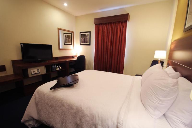 Hampton By Hilton San Juan Del Rio Hotell Eksteriør bilde